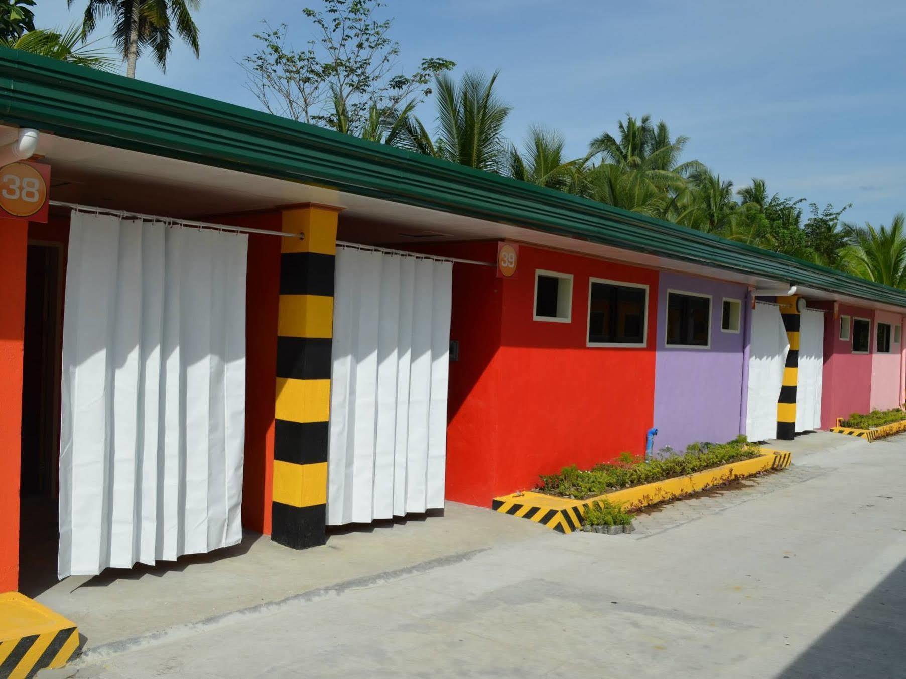 Rainbow Romanz Garden Inn Tagum Екстериор снимка